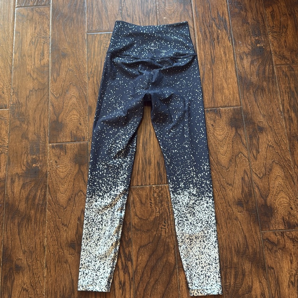 Beyond Yoga Alloy Ombré Sport Flex leggings, size small - Picture 7 of 10